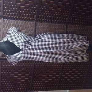 Banana Republic 100% Silk Wrap Dress Black and Cream Size 2.